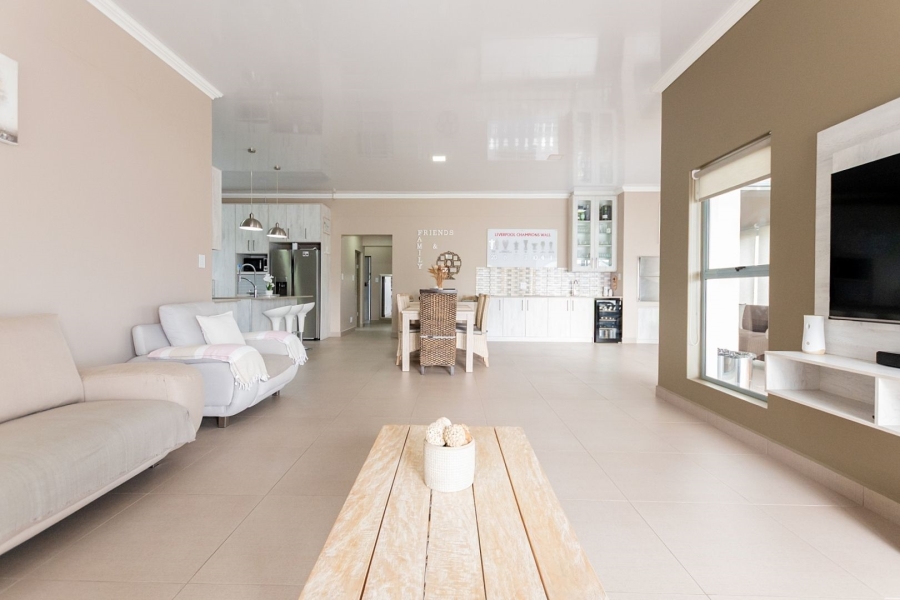 3 Bedroom Property for Sale in Blue Lagoon Western Cape